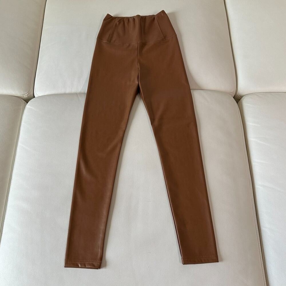 Aritzia Wilfred Free Faux Leather Leggings